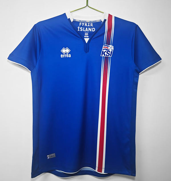 Iceland 16-17 Retro home